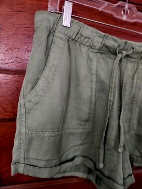 GAP Olive Green Drawstring Casual Shorts